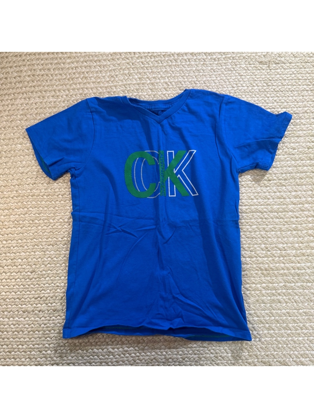 Calvin Klein Boys Size 7 Blue V-Neck T-Shirt Green White CK Graphic Logo Tee